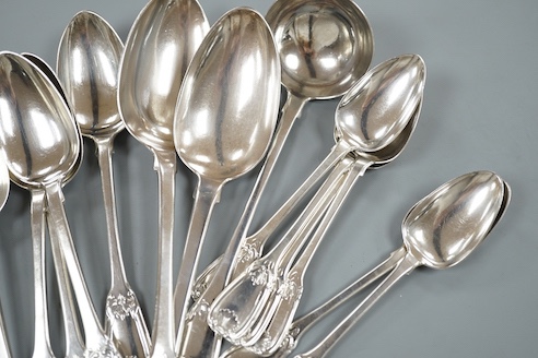 Fifteen items of William IV Scottish silver fancy shell pattern flatware, by Robert Gray & Sons, Glasgow, 1830 and a similar set of six dessert spoons, 1834, 39.5oz.